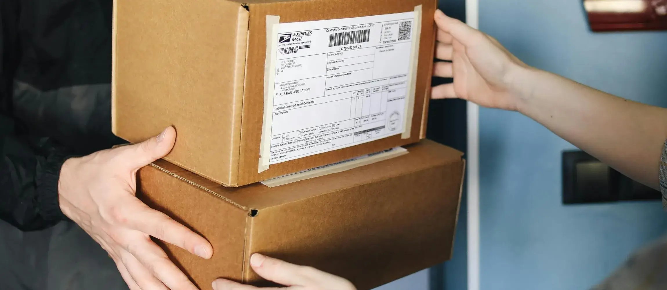 Domestic Courier - Universal Ecom Services, India